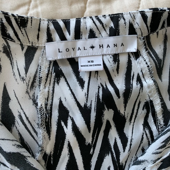 Loyal Hana maternity/nursing shirt with hidden zippers XS - Picture 5 of 6